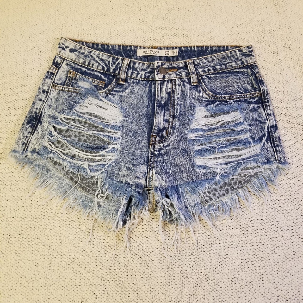 Denim distressed shorts